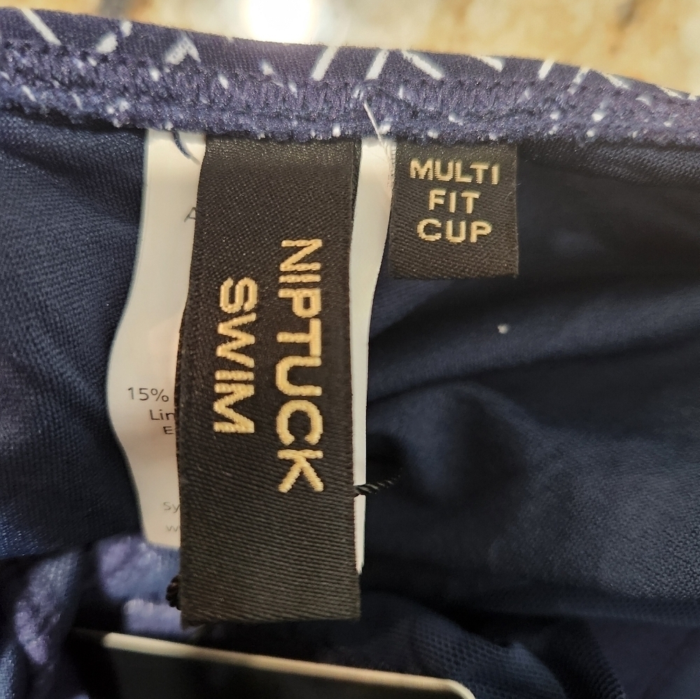 Nip Tuck Swim One piece Multi Fit cup size US 4 Navy NWT - Picture 4 of 9
